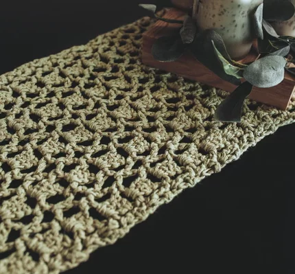 Rola Table Runner (Crochet)