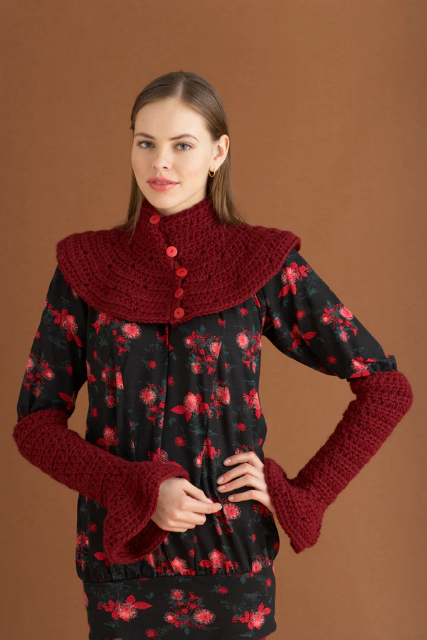 Crochet-Pattern-Collar-And-Arm-Warmers-70305AD-a_600x Collar And Arm Warmers Pattern (Crochet)