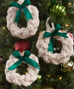 RED HEART WREATH ORNAMENTS
