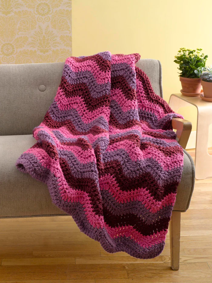 Berry Bright Ripple Throw Pattern - Bepatterns